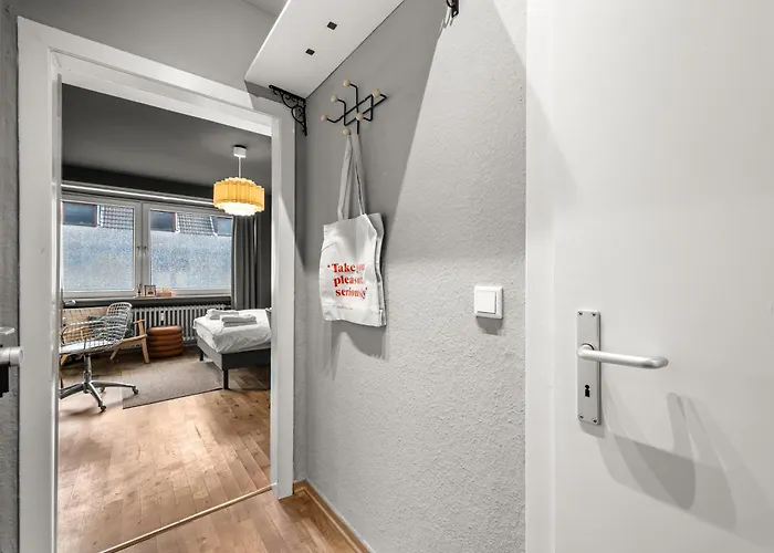 Medienhafen Designer * Dusseldorf